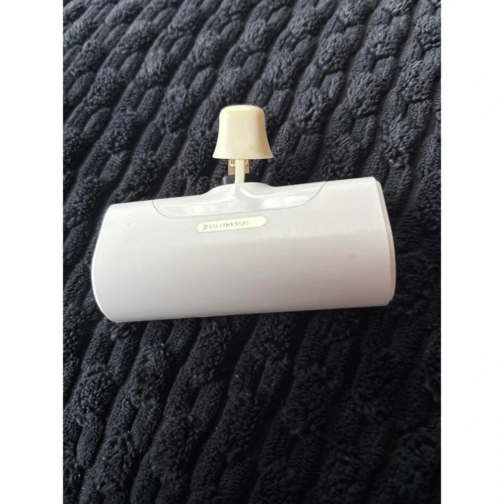 iWALK‎ Link Me 4 Portable Charger 4500mAh White iPhone Power Bank DBL4500L